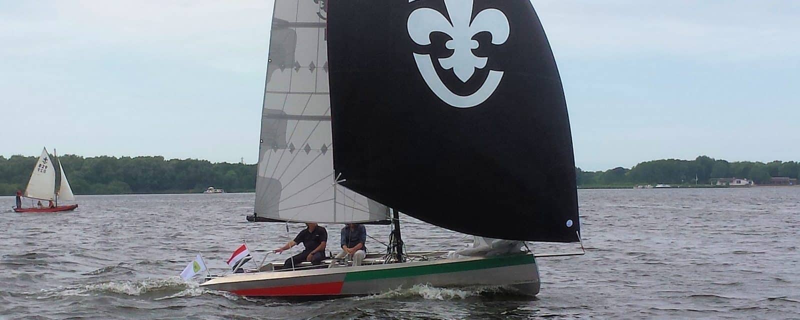 Downwind reaching under genaker